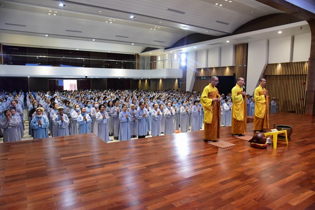 Dharma Talk “Peaceful place to stop ” – The 96th Seven-Day Retreat